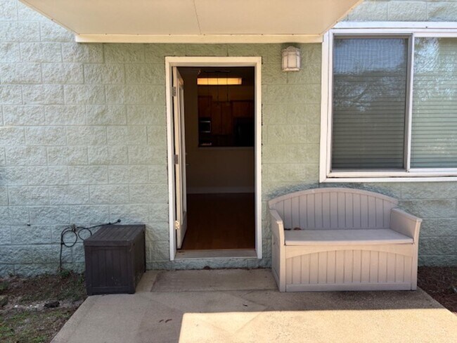 Building Photo - 532 Valparaiso Pkwy