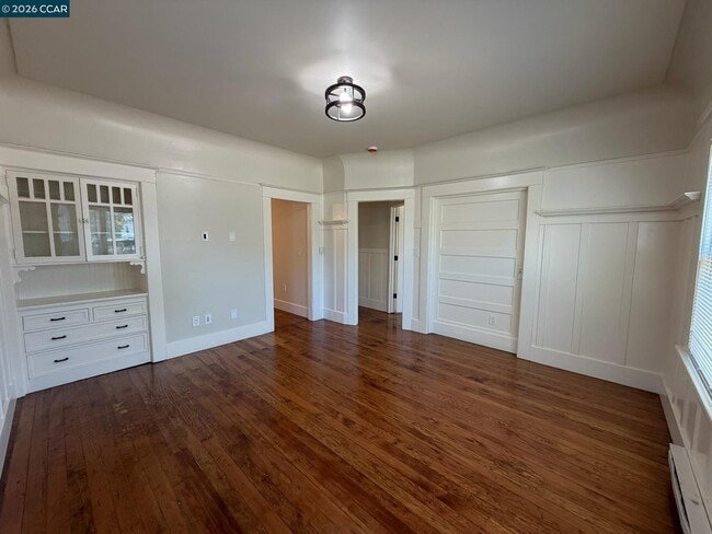 Building Photo - 2303 Sonoma Blvd