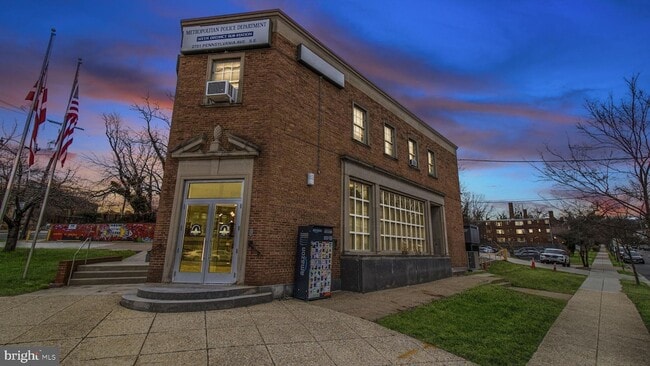 Building Photo - 1501 27th St SE