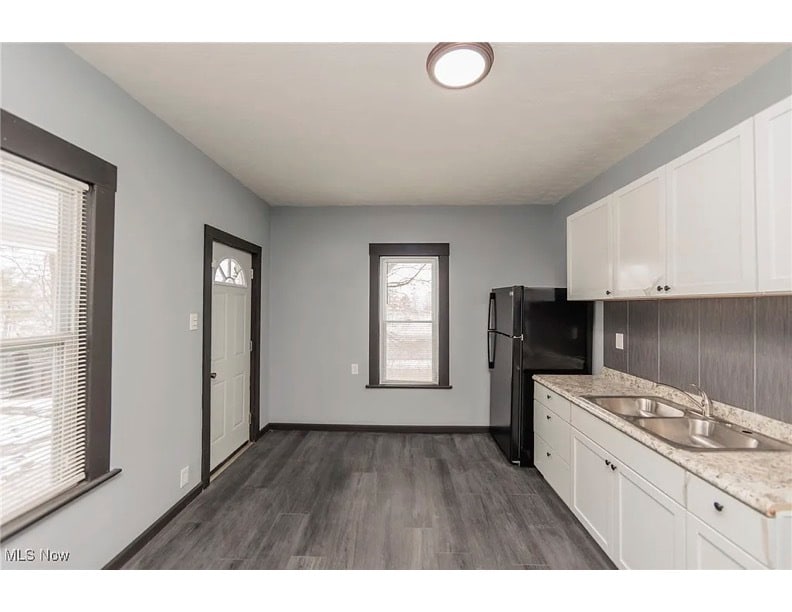 Building Photo - 1431 Rowley Ave