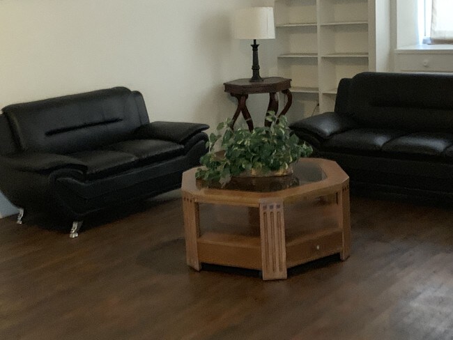 Building Photo - 6222 Banner Ave