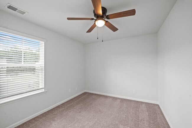Building Photo - 72 Knotty Ct