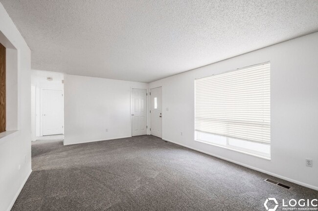 Building Photo - 4247 S 2450 W