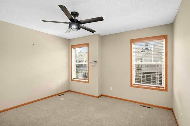 Building Photo - 15531 Eagle Shore Dr