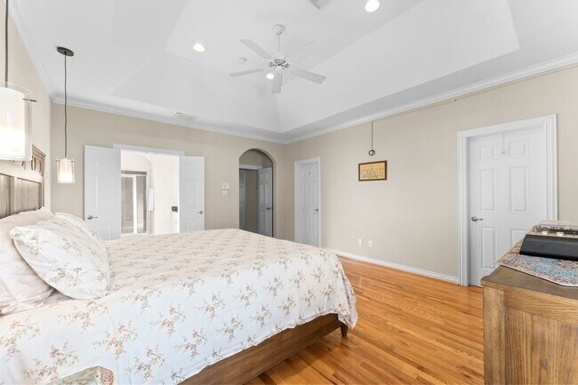 Building Photo - 9910 Orchard Ct