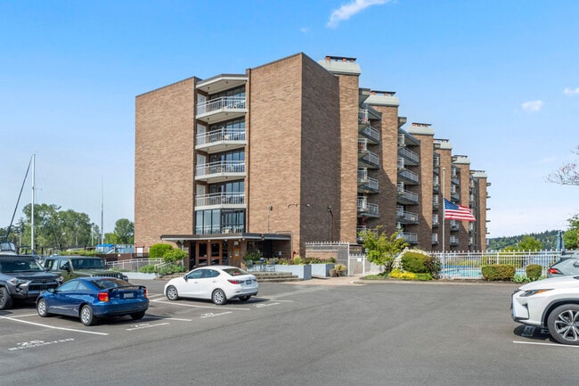 Building Photo - 9500 Rainier Ave S