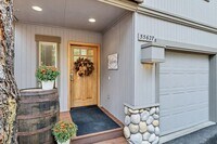 Building Photo - River Meadows $250 discount of first month lease if contract is signed by the end of December.