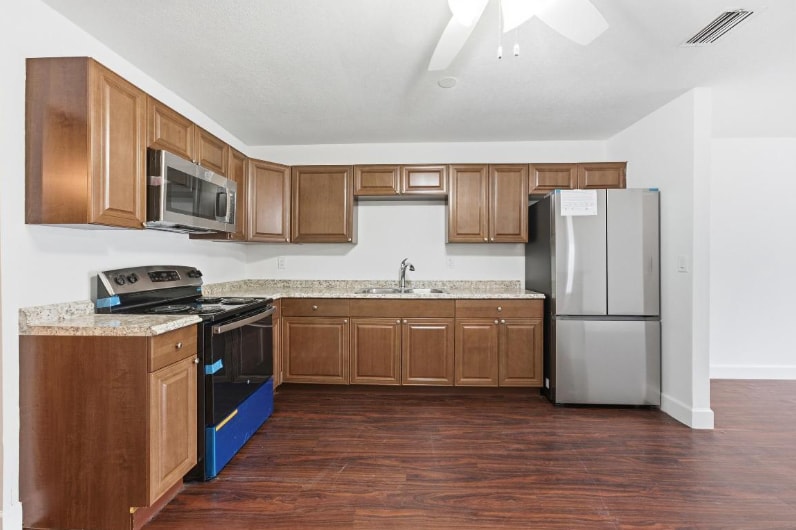 Building Photo - 3846 Roan Ln