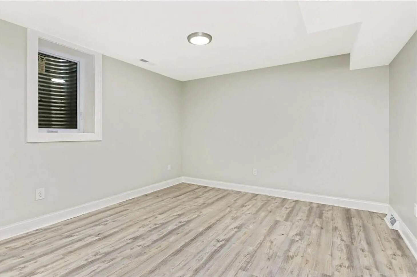 Building Photo - 4442 Dorchester Rd