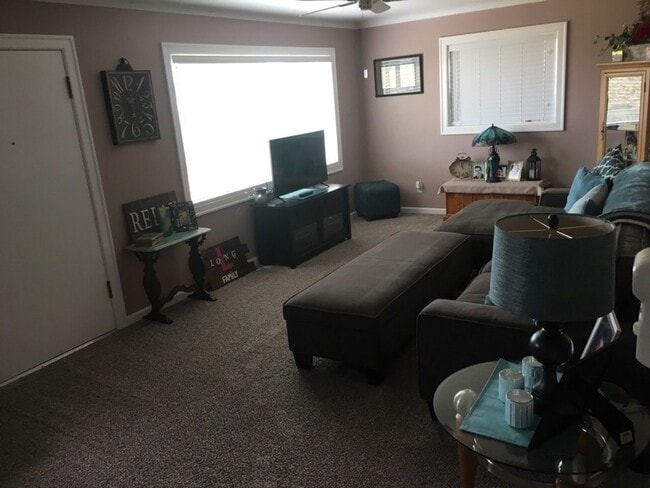 Building Photo - Rare Country Verboort Home, Setting on .22 acre