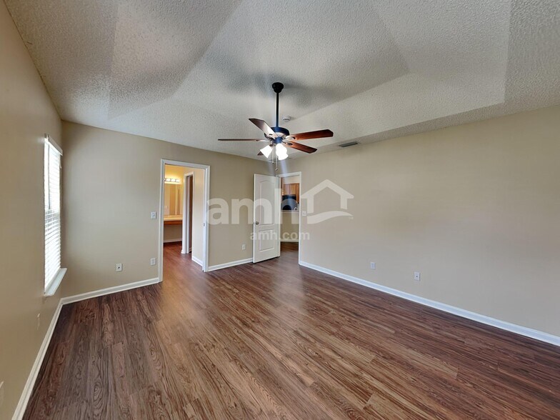 Building Photo - 6521 Skyler Jean Dr