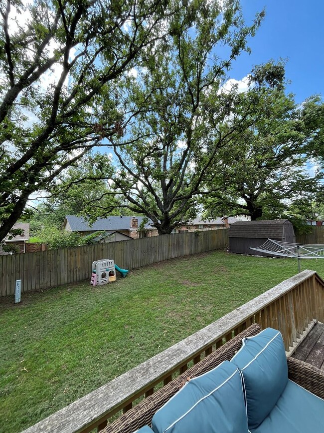 Building Photo - Superb 3 bedroom 2.5 bath home in Springda...
