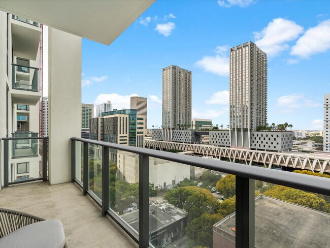 Building Photo - 11 NE 6th St