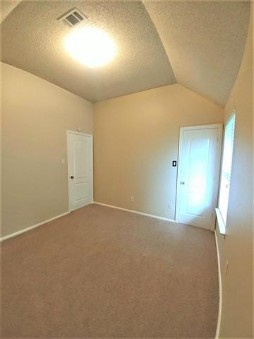 Building Photo - 705 Pine Lakes Dr