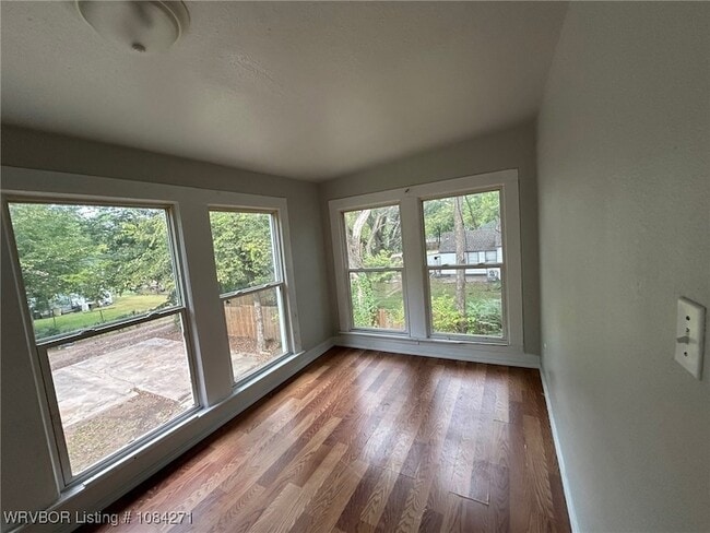 Building Photo - 1301 N 38th St