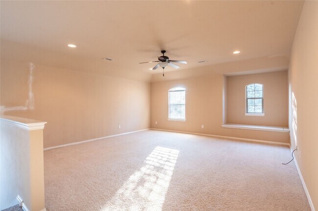 Building Photo - 2505 Vista Oaks Dr