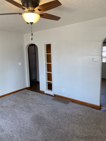 Building Photo - 1116 N Clay St