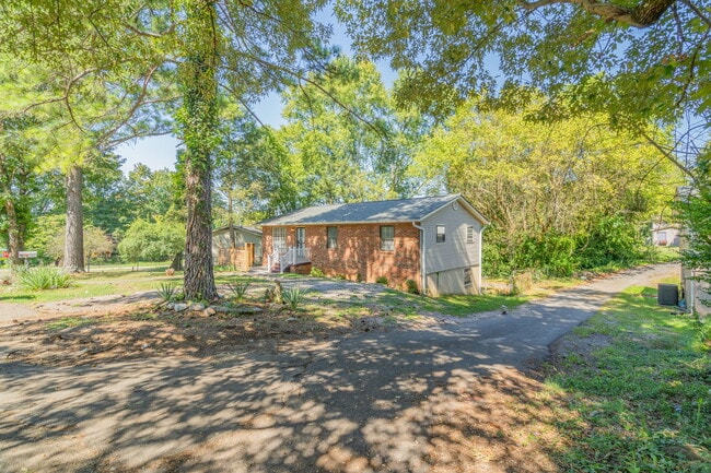 Building Photo - 2809 Lay Ave