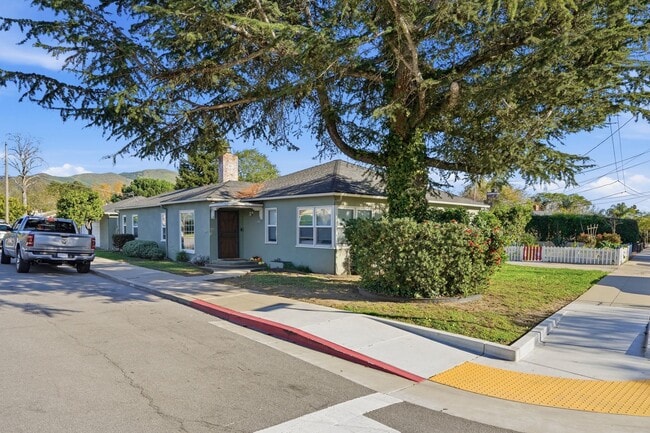 Building Photo - 811 Mission St