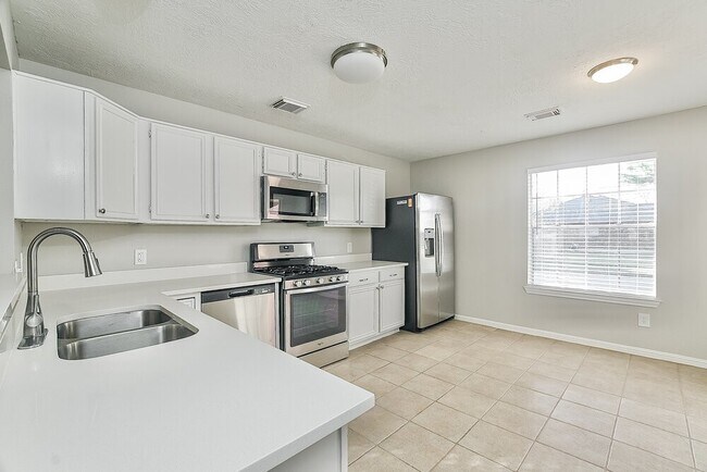 Building Photo - 4923 Bayboro Park Dr