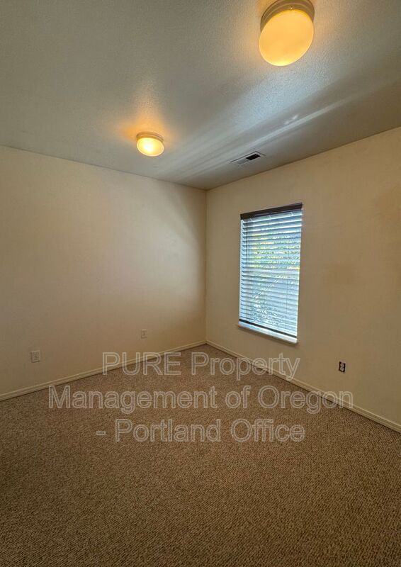 Building Photo - 6734 N Monteith Ave