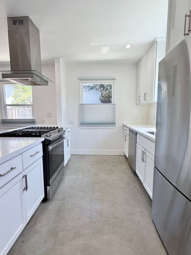 Building Photo - 4232 Verdugo Rd