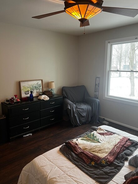 Building Photo - 801 Oakland Dr