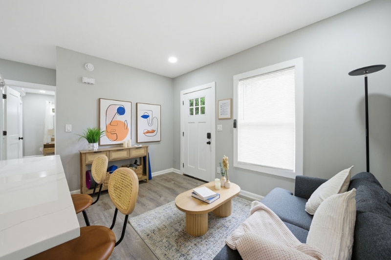 Building Photo - 1114 Oakland Dr SW