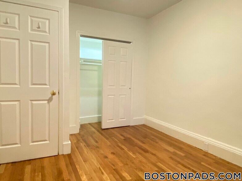 Building Photo - 32 Edgerly Rd