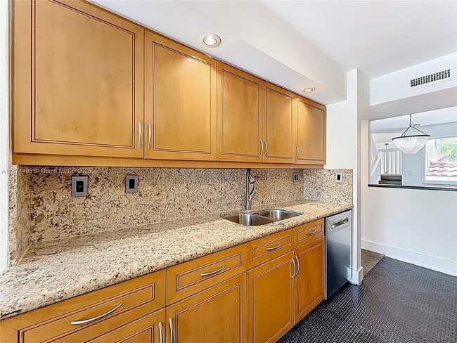 Building Photo - 3769 NE 209th Terrace