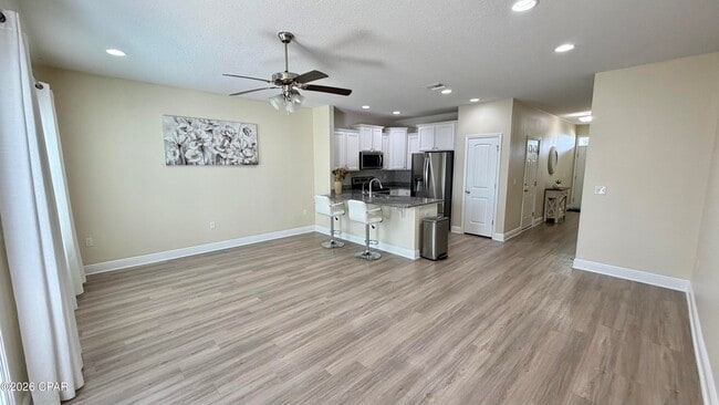 Building Photo - 7520 Shadow Lake Dr