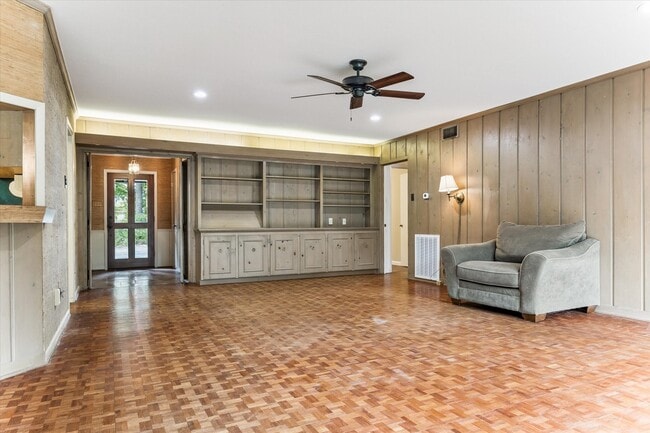 Building Photo - 1031 Ridgeley Dr
