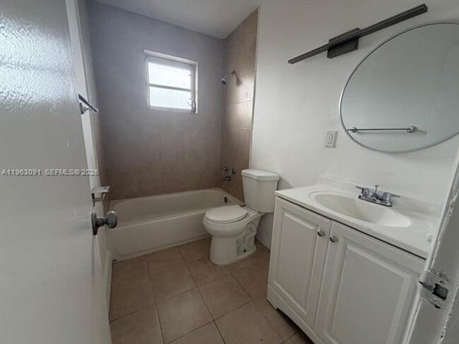 Building Photo - 4617 NW 2nd Terrace