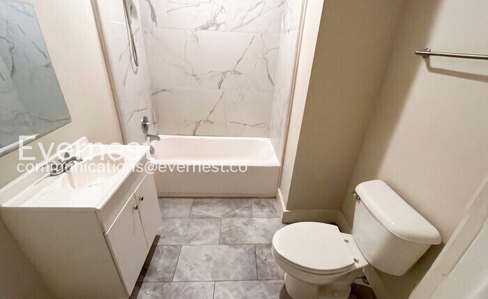 Building Photo - 5407 Hixson Pike