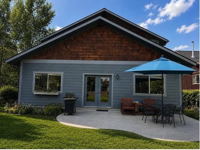 Building Photo - 728 Aspen Grove St