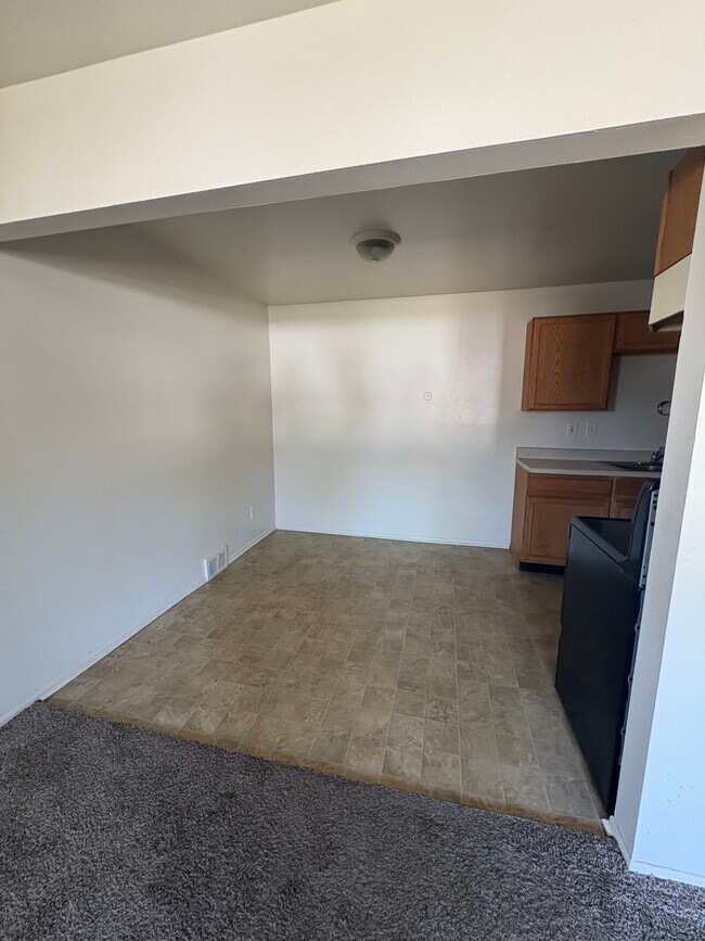 Building Photo - 1803 Saint Johns Blvd