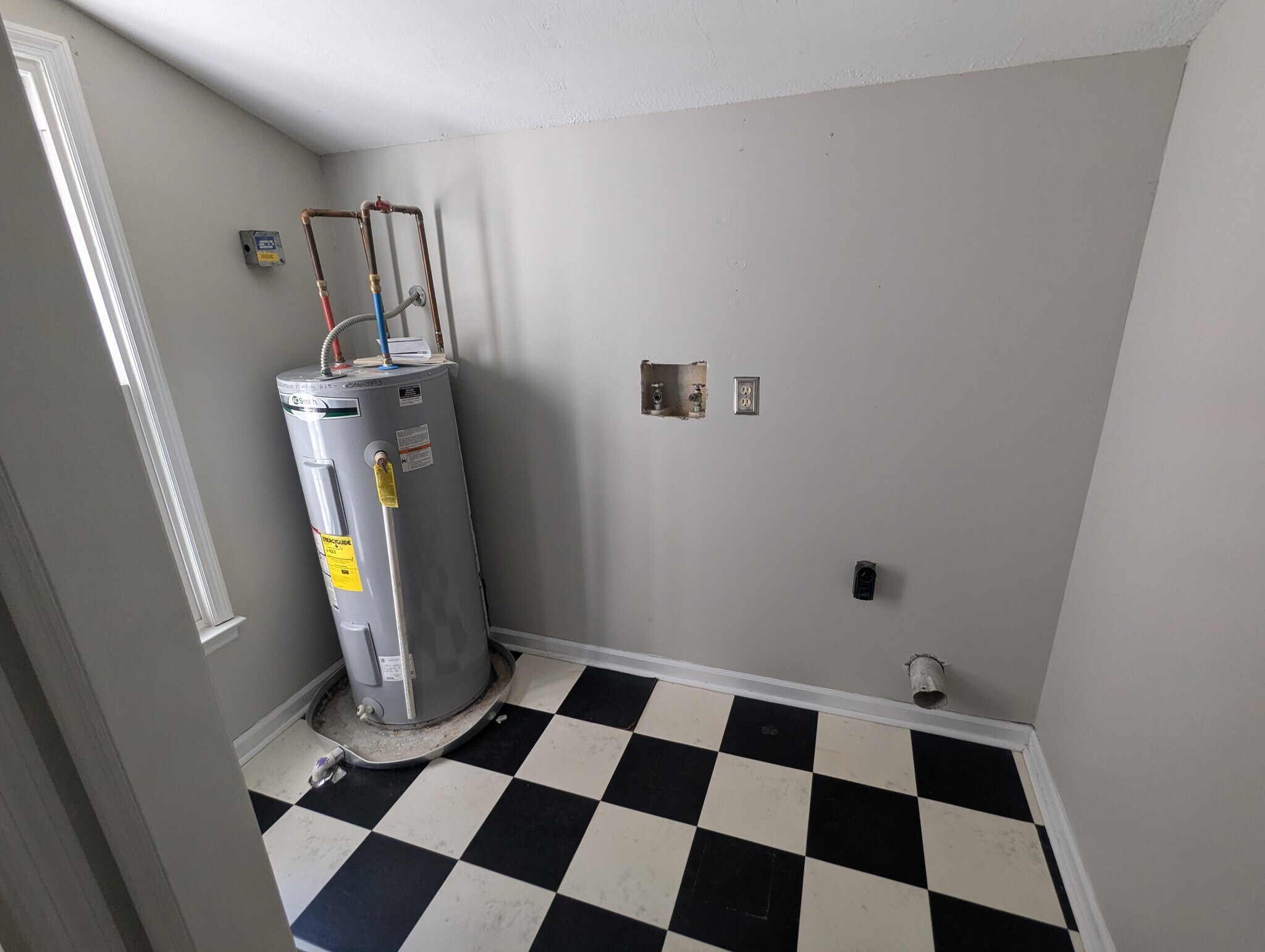 attached laundry area - 1528 Stone Hill Rd