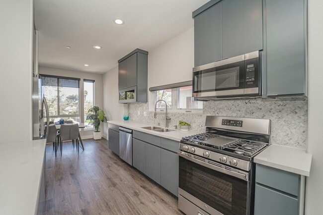 Building Photo - 4532 St Charles Pl