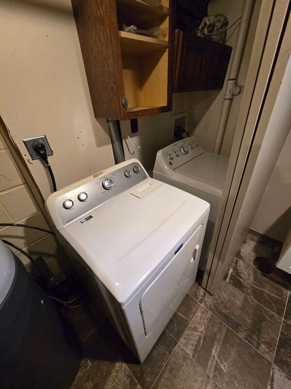 Building Photo - 5800 N Girard Ave