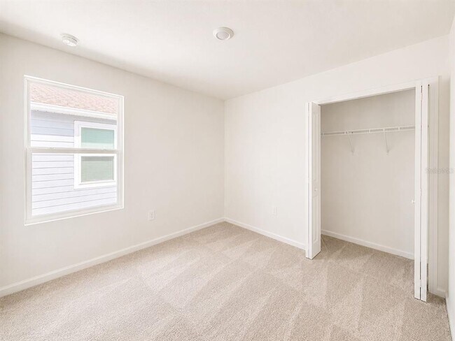 Building Photo - 2420 Bluestone Rd