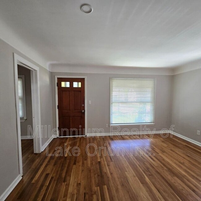 Building Photo - 136 W Princeton Ave