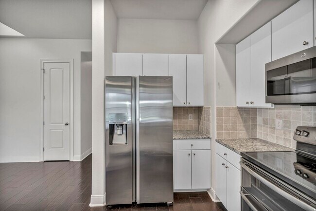 Building Photo - 307 Enclave Cir