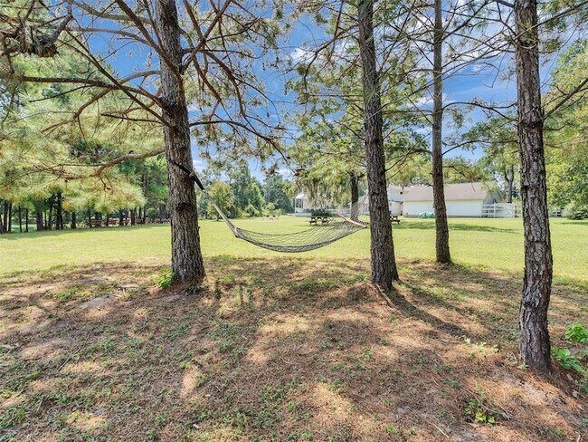 Building Photo - 8402 Matthews Ln