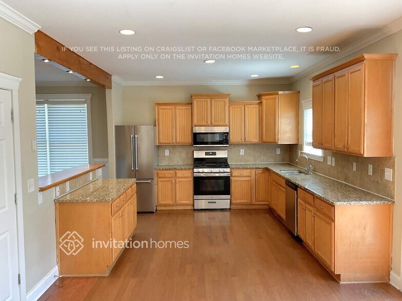 Building Photo - 1537 Boulder Walk Dr SE