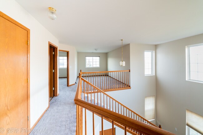 Building Photo - 850 County Line Rd