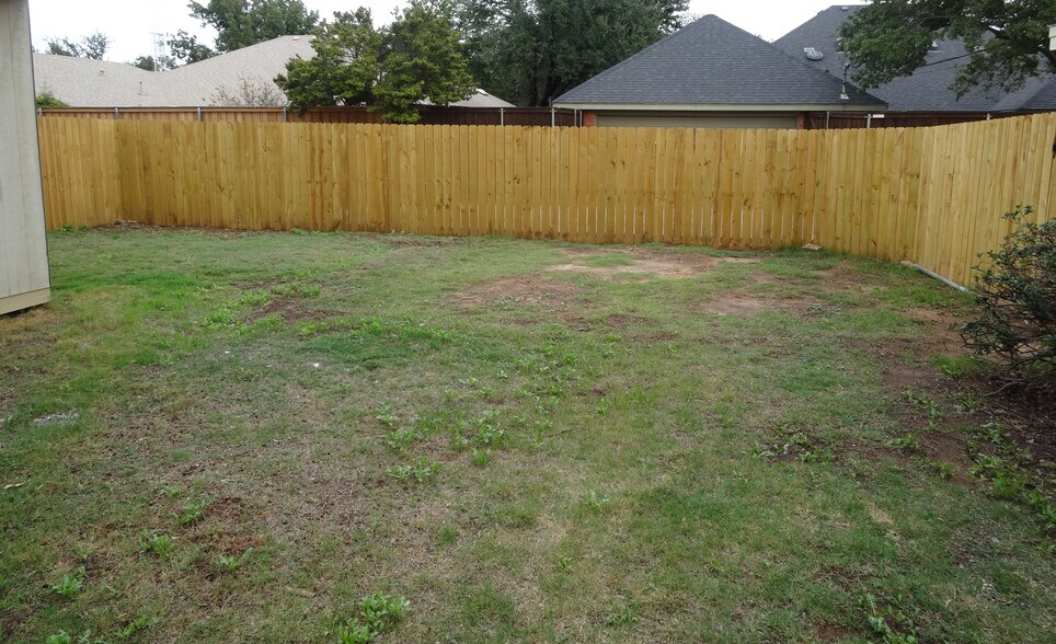 Backyard - 4406 Parkhurst Dr