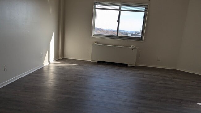 Building Photo - Cozy 1 Bed 1 Bath Condo In Vibrant Pavilion On The Park