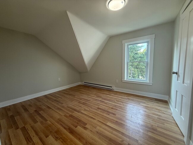 Building Photo - 376 Summer St