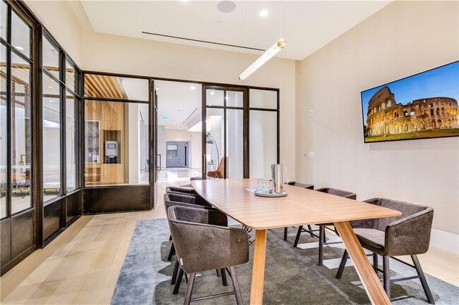 Building Photo - 501 West Ave