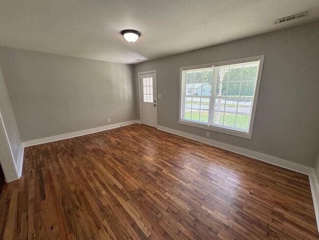 Building Photo - 3/1 House in West Rome $1,195
